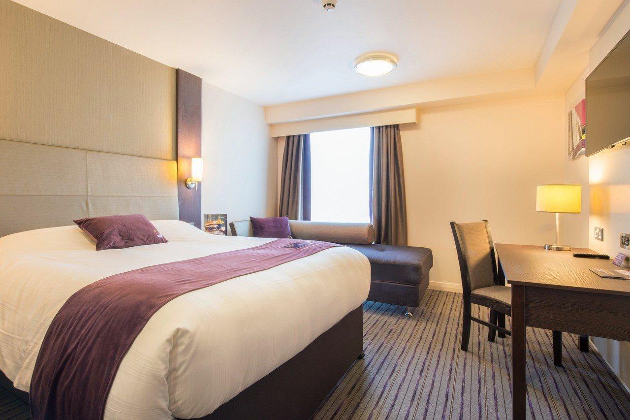 Premier Inn Cambridge City Centre Exterior photo