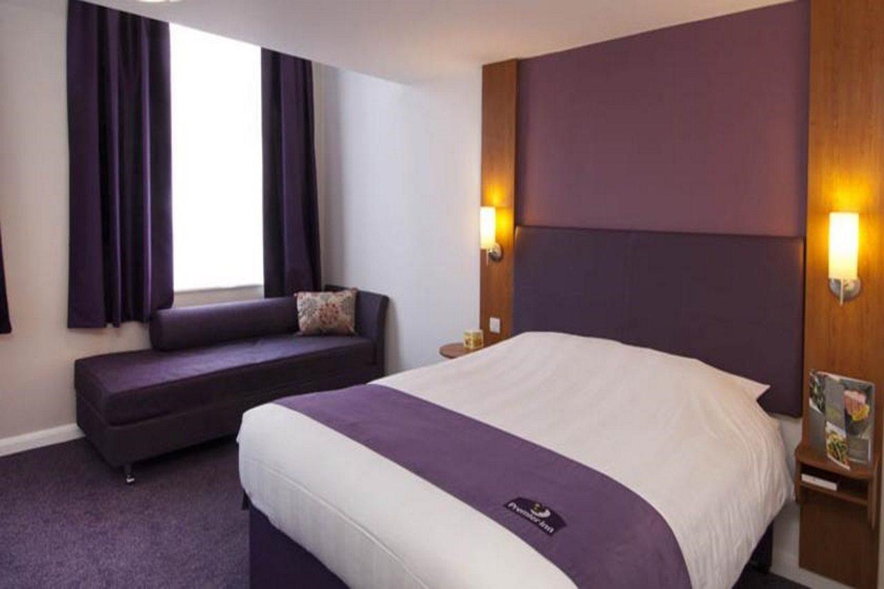Premier Inn Cambridge City Centre Exterior photo